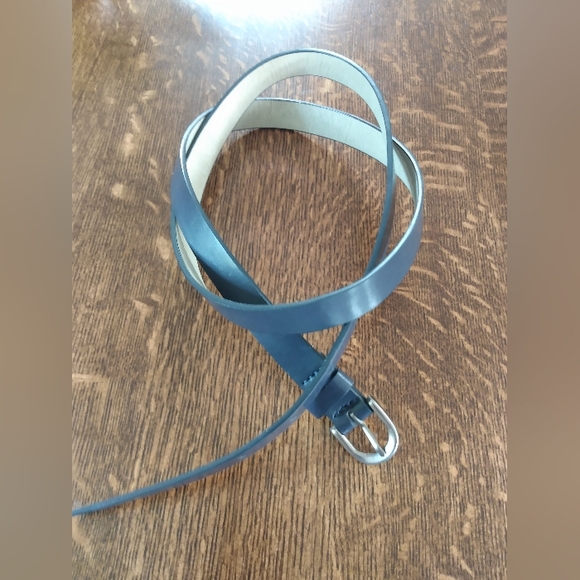 Skinny Belt Bundle: Brown, Black, Navy and Rust Red - Picture 7 of 10